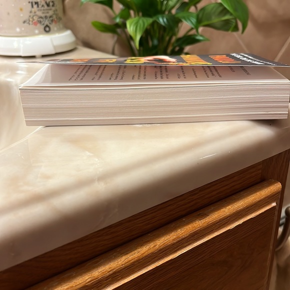 A Slow Fire Burning - Paula Hawkins - Picture 3 of 5